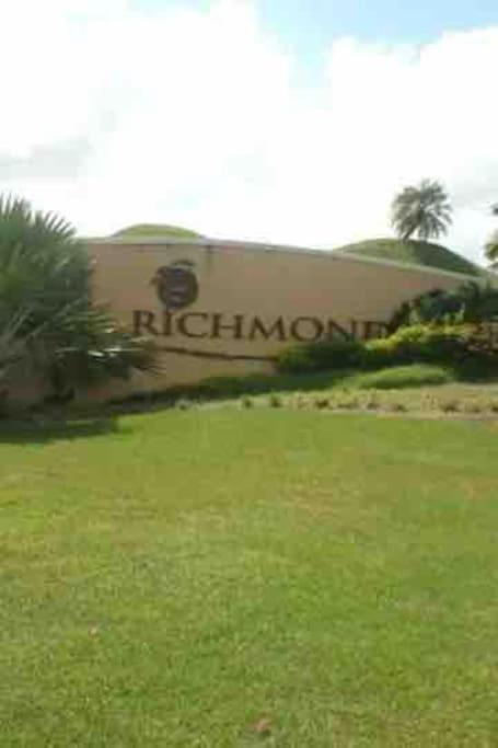 Sunset Palms & Villa Management Ltd Richmond Εξωτερικό φωτογραφία
